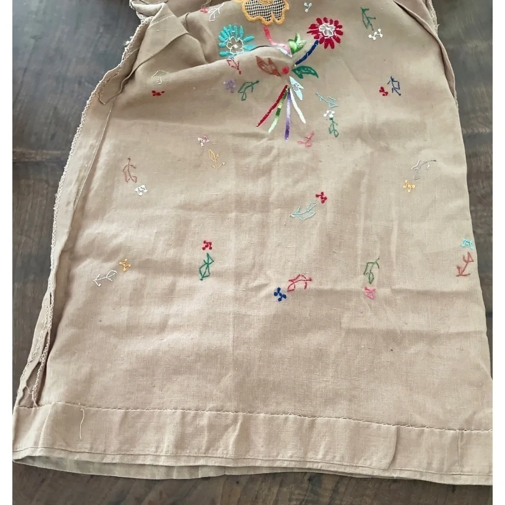 Vintage 60’s 70’s Hand Stitch Embroidery Floral Colorful Garden Sheath Tan Dress - Picture 6 of 15